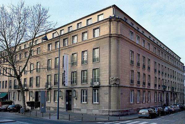 Au&szlig;enansicht des EL-DE-Hauses Appellhofplatz 23-25/Ecke Elisenstra&szlig;e, Foto: J&uuml;rgen Seidel 2009
